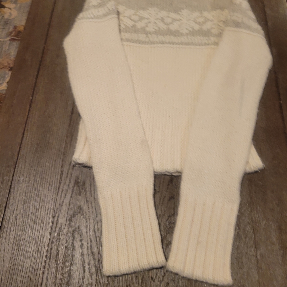 Abercrombie and Fitch sweater